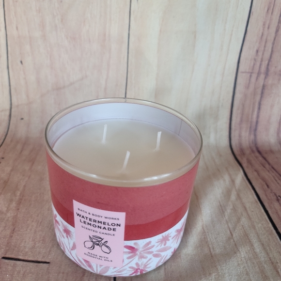 Bath And Body Works Watermelon Lemonade 3 Wick Candle - Picture 9 of 13